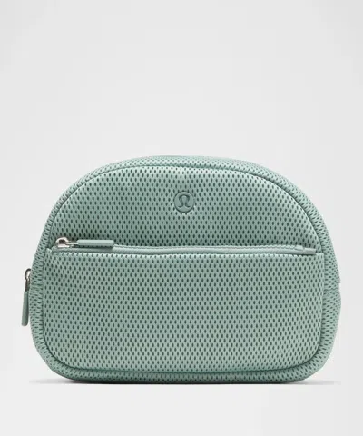 Lululemon City Essentials Pouch 4l Knit Mesh