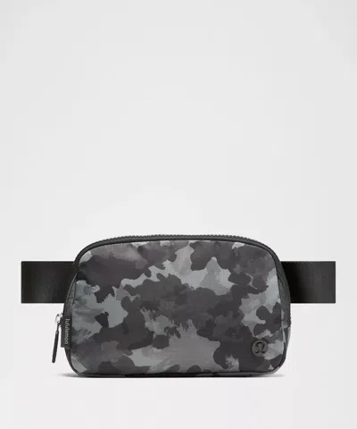 Lululemon Everywhere Belt Bag 1l