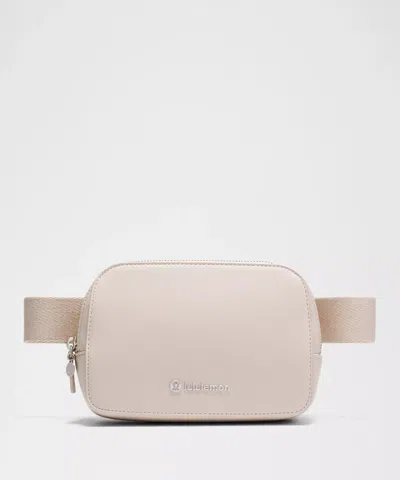 Lululemon Everywhere Belt Bag 1l