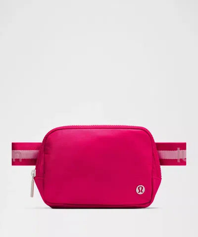 Lululemon Everywhere Belt Bag 1l
