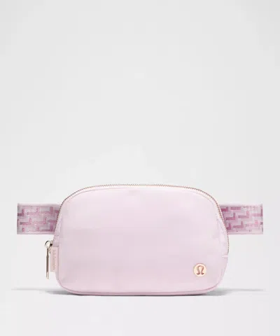 Lululemon Everywhere Belt Bag 1l