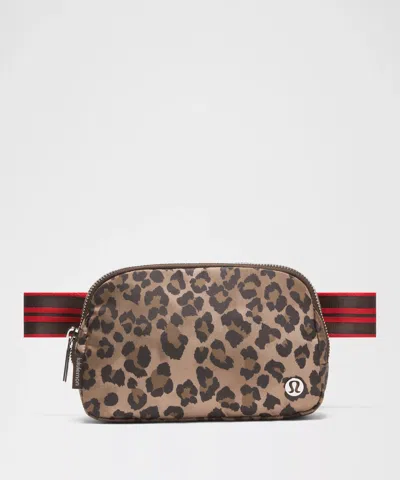 Lululemon Everywhere Belt Bag 1l