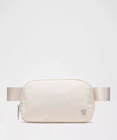 Lululemon Everywhere Belt Bag 1l
