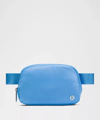 Lululemon Everywhere Belt Bag 1l