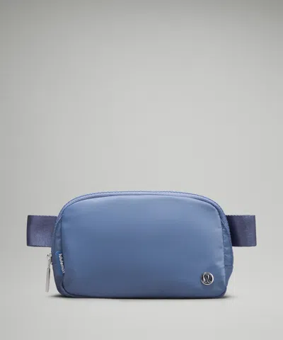 Lululemon Everywhere Belt Bag 1l