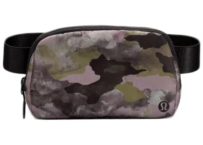 Pre-owned Lululemon Everywhere Belt Bag Crossbody Bag In Heritage Camo Wash