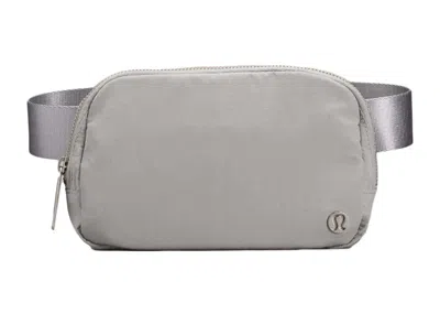 Pre-owned Lululemon Everywhere Belt Bag Crossbody Bag In Seal Gray