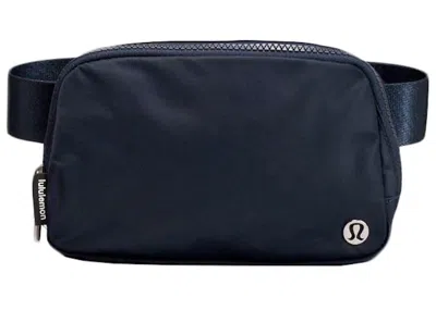 Pre-owned Lululemon Everywhere Belt Bag Crossbody Bag In True Navy Blue