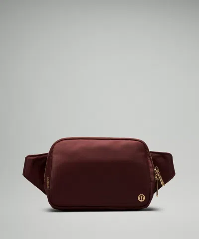 Lululemon Everywhere Belt Bag Large 2l Metal Hardware In Burgundy | ModeSens