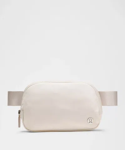 Lululemon Everywhere Belt Bag With Long Strap 1l