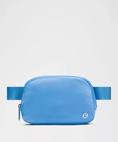 Lululemon Everywhere Belt Bag With Long Strap 1l