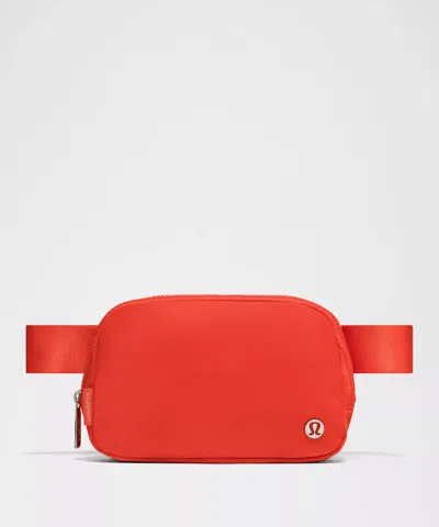 Lululemon Everywhere Belt Bag With Long Strap 1l