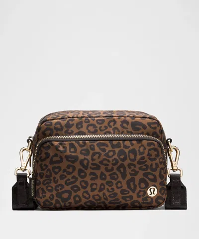 Lululemon Everywhere Crossbody Bag 2l