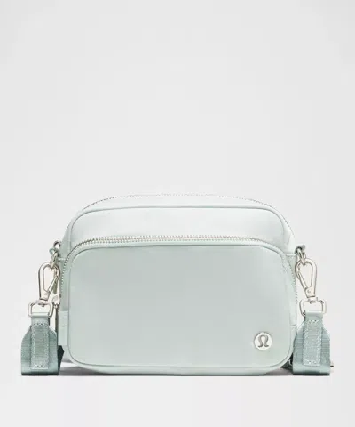 Lululemon Everywhere Crossbody Bag 2l