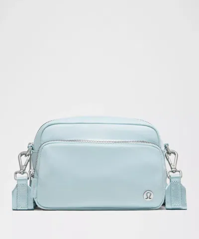 Lululemon Everywhere Crossbody Bag 2l