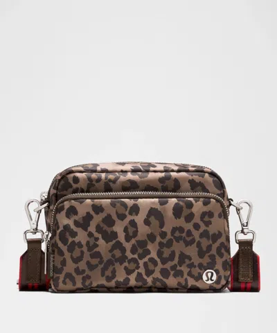 Lululemon Everywhere Crossbody Bag 2l