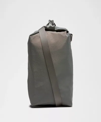 Lululemon Fast Track Bag 2.0 10l
