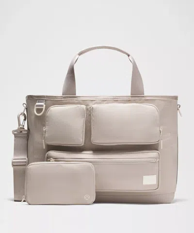 Lululemon Multi-pocket Tote Bag 19.5l