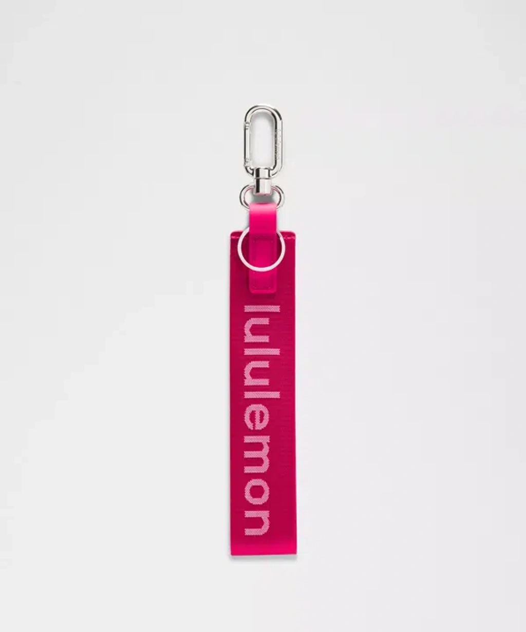 ミュージシャン POINTLESS JOURNEYLOGO KEY CHAIN PINK Lululemon