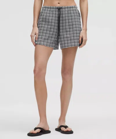 Lululemon Seersucker Check Mid-rise Pull-on Short 3"