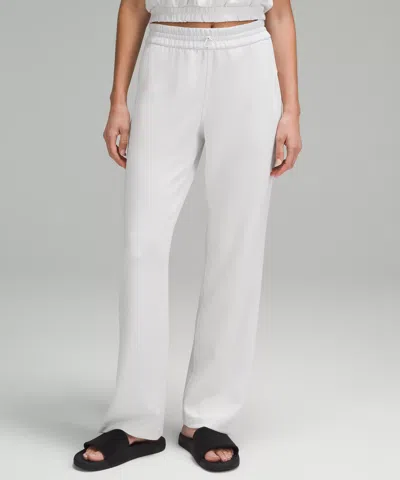 Lululemon Softstreme High-rise Pants Short In White