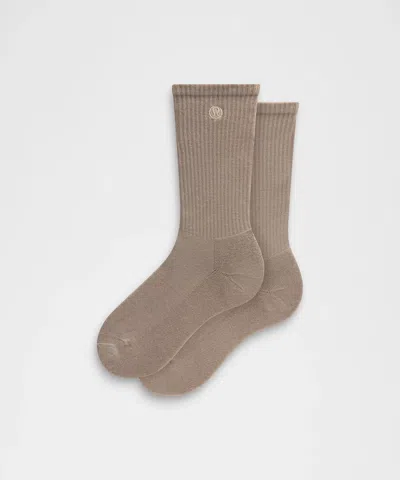 Lululemon Unisex Daily Essential Crew Socks In Gold