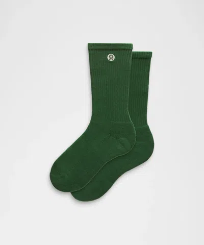 Lululemon Unisex Daily Essential Crew Socks In Green