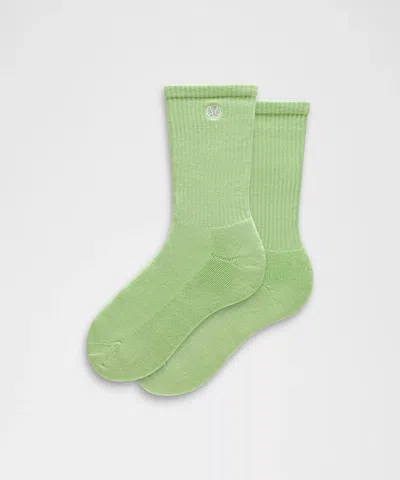 Lululemon Unisex Daily Essential Crew Socks In Green