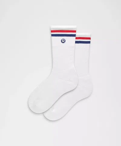 Lululemon Unisex Daily Essential Crew Socks In White