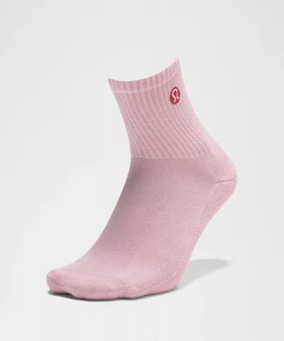 Lululemon Unisex Daily Essential Quarter Socks In Purple