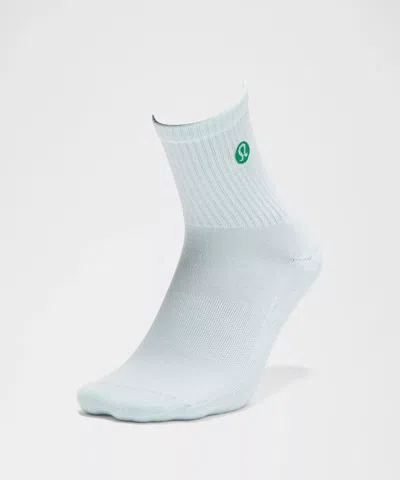 Lululemon Unisex Daily Essential Quarter Socks In White