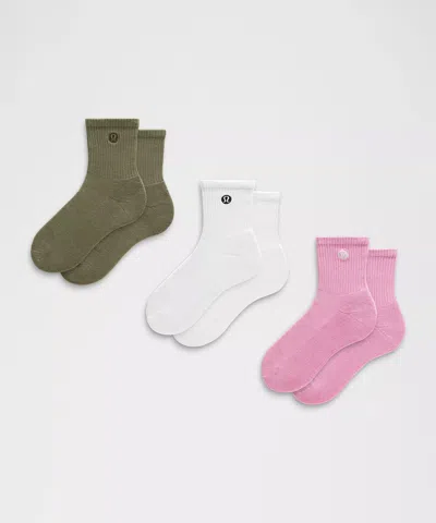 Lululemon Unisex Daily Essential Quarter Socks