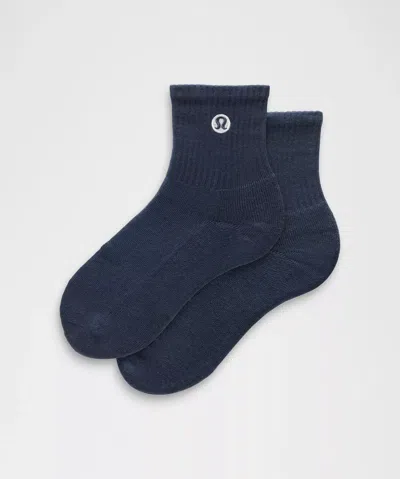 Lululemon Unisex Daily Essential Quarter Socks In Blue