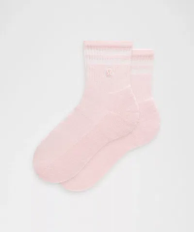 Lululemon Unisex Daily Essential Quarter Socks In Pink