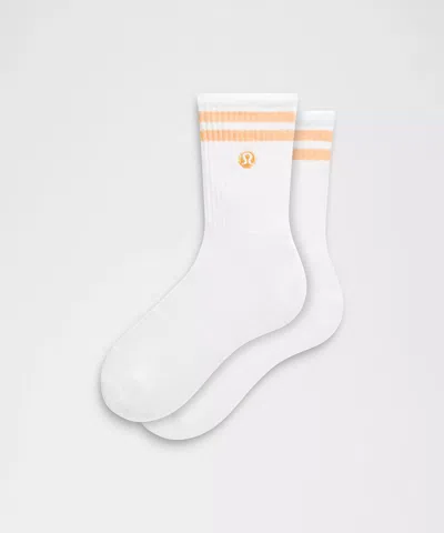 Lululemon Unisex Daily Essential Quarter Socks In White