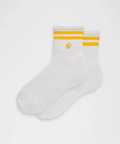 Lululemon Unisex Daily Essential Quarter Socks In White