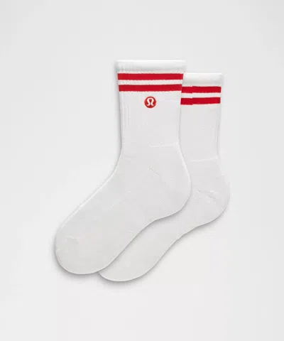 Lululemon Unisex Daily Essential Quarter Socks In White
