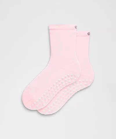 Lululemon Unisex Find Your Balance Grip Quarter Socks