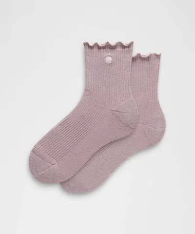 Lululemon Unisex Lettuce Edge Quarter Socks