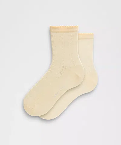 Lululemon Unisex Pointelle Quarter Socks In Neutral