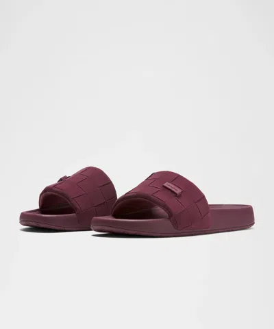 Lululemon Women's Restfeel Woven Slide In Burgundy