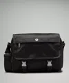 Lululemon Wunderlust Messenger Bag 6.5l
