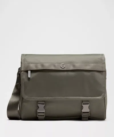 Lululemon Wunderlust Messenger Bag 6.5l