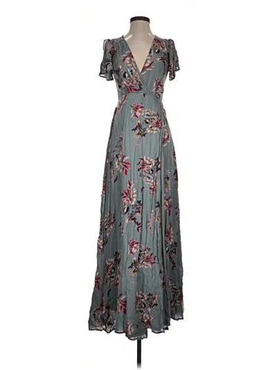 Pre-owned Lulus Casual Dress In Gray