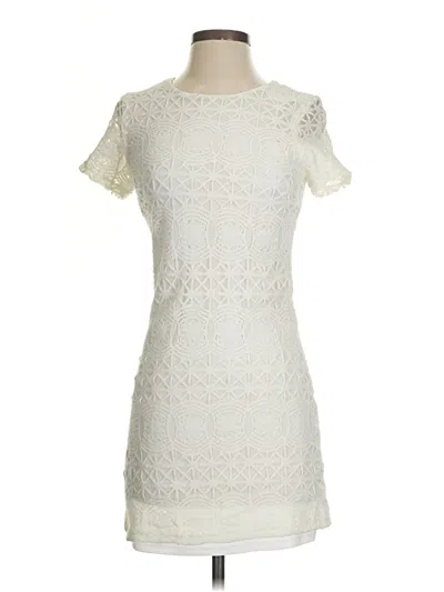 Pre-owned Lulus Casual Dress In White