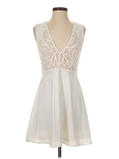Pre-owned Lulus Cocktail Dress In White