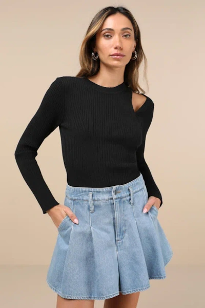 Lulus Delightful Trend Light Wash Pleated Denim Mini Skirt In Blue