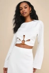 Lulus Effortless Vacay White Linen Long Sleeve Cropped O-ring Top In White