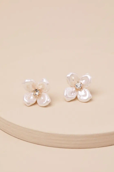 Lulus Irmina White Pearl Flower Stud Earrings