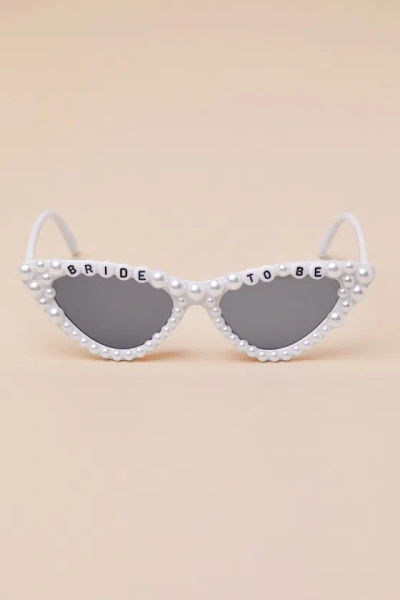 Lulus Lovebird Aesthetic White Pearl Cat-eye Sunglasses